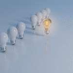 focos apagados y uno prendido que representa la creatividad