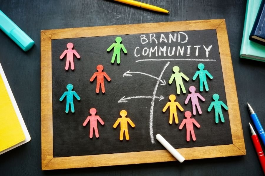 Marca y comunidad conversando sobre la experiencia de cliente en redes sociales